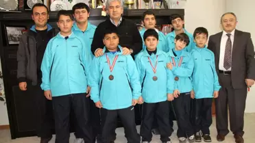Eminbey İlköğretim Okulu'ndan Başkan Hızlı'ya Ziyaret