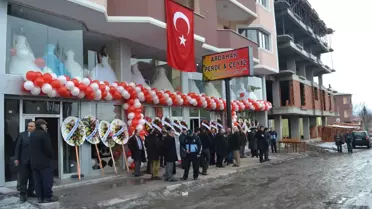 Ardahan'da Çeyiz ve Gelinlik Sarayının Açılışı Yapıldı