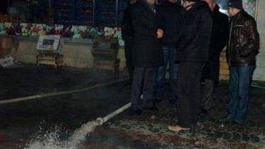 Su Şebekesi Patladı, Cadde Buz Pistine Döndü