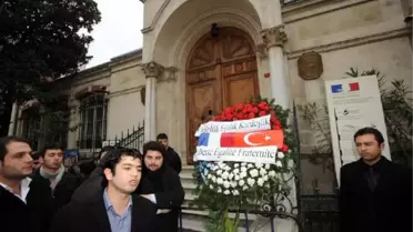 Galatasaraylı Öğrenciler, Fransa'yı Protesto Etti