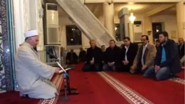 KKTC Genelindeki Camilerde Denktaş İçin Mevlit Okutuldu