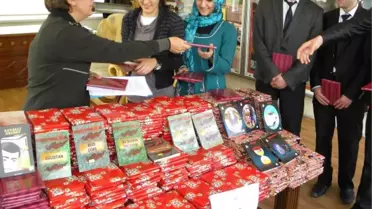 Takdir ve Teşekkürü Getir Hikaye Kitabını Götür