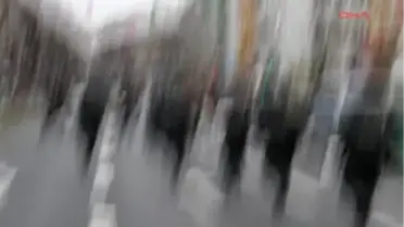 Neonazi Gösterisi Kenti Karıştırdı