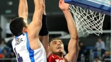 Pınar Karşıyaka - Banvit: 70-83
