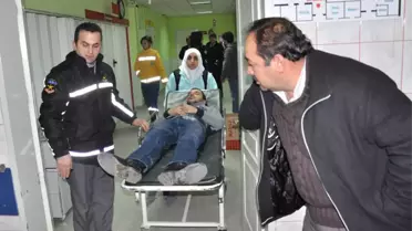 Hasta Taşıyan Otomobil Duvara Çarptı: 1 Ölü, 2 Yaralı