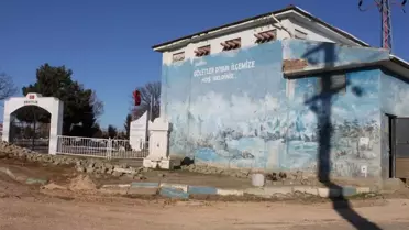 Pazaryeri'nde Eski Trafo Binası Yıkıldı