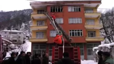 Zonguldak'ta Yangın: Felçli Baba Öldü, Oğlu Yaralandı