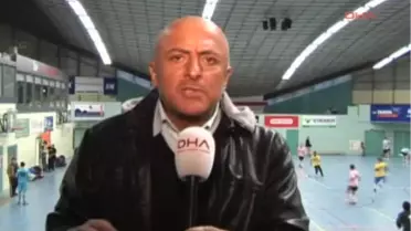 Hollanda'da Karakolda Ölen Türk Genci Anısına Futbol Turnuvası Düzenlendi