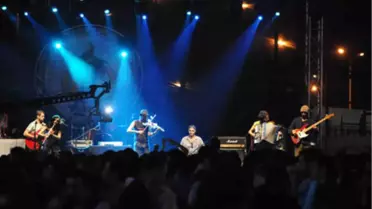 İstanbul Live Sahnesinde ''Entu''