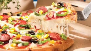 Domino's Pizza Sevgililer Günü'nde Yalnız Kalpleri Isıtıyor
