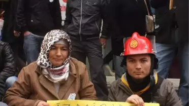 İtfaiyeci Adaylarından Oturma Eylemi