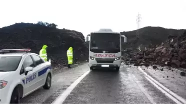Datça- Marmaris Karayolunda Heyelan