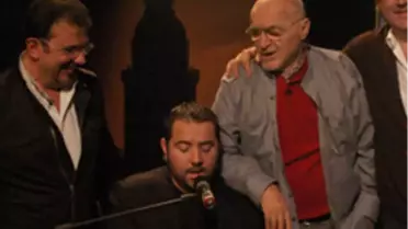 Ata Demirer'den Piyano Resitali