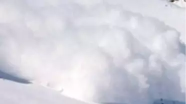 Ava Gitti, Çığ Altında Öldü