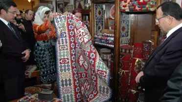 Malzemesi Devletten, Öğrenip Kazanması Kadınlardan