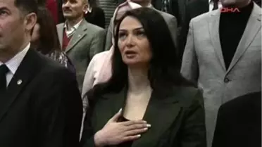 Azeri Vekil Paşayeva, Gözyaşlarını Tutamadı