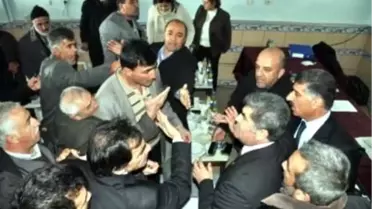Köylüler HES İçin Görevlilere Saldırdı