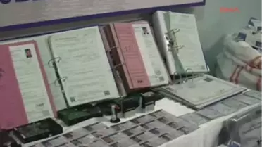 Polisli, Muhtarlı Sahte Ehliyet Şebekesi Çökertildi