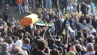 Sınırı Geçerken Ölen Suriyeli Hatay'da Toprağa Verildi