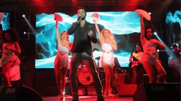 İzmir'de Murat Boz İzdihamı