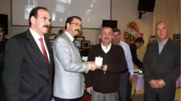 Petrol İş Sendikası, Emekli Olan 45 İşçiye Veda Yemeği Düzenledi