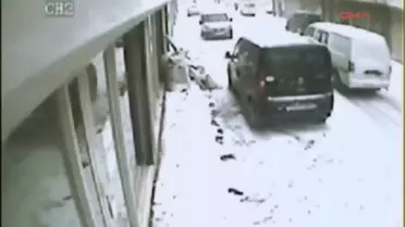 Çaldıkları 1 Milyon Liralık Kumaşı Satamadan Yakalandılar