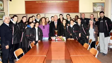 Burhaniye'de Kupa Sevinci