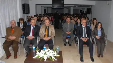 Üniversite Öğrencilerine Kişisel Gelişim Eğitimi