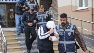 Zorla Para İstediler Vermeyince Etek Giydirdiler