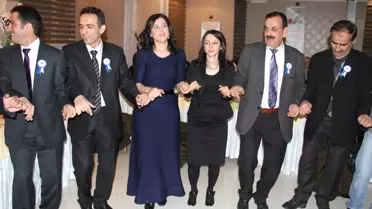 Hakkari'de Halaylı Vergi Töreni