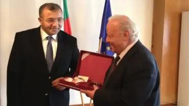 Kütahya Valisi ve Beraberindeki Heyet, Kayak Tesislerini İncelemek Üzere Bulgaristan'a Gitti