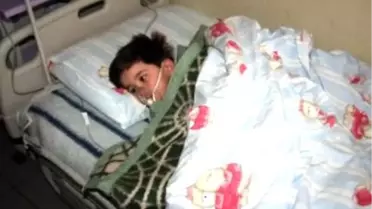 Su Dolu Çukura Düşen Çocuk Ölümden Döndü