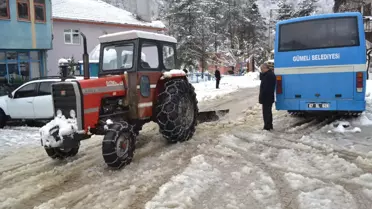 Gümeli'de Kar Temizleme Çalışmaları Sürüyor