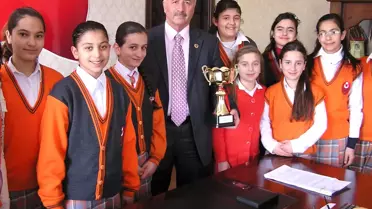 Malatya Birincisi Halk Oyunları Ekibinden Başkan Katırcı'ya Ziyaret