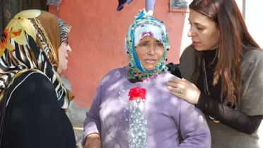 AK Parti'li Kadınlar Şehit Annelerini Unutmadı