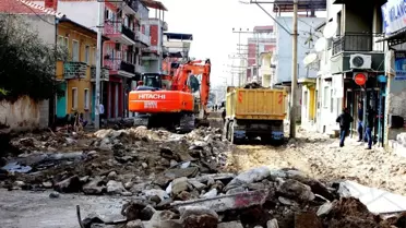 Sarıgöl'de Yol ve Kaldırım Çalışmaları Başladı