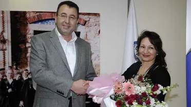 Kuşadası'nda 'Kadın Gözüyle ' Resim Sergisi