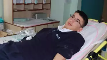 Lise Öğrencisinin Okulda Bıçakla Şakası Hastanede Bitti