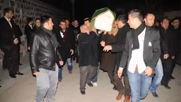 20 Yıllık Türkçe Öğretmeni Kalbine Yenik Düştü