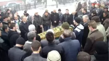 Bagaj Cinayeti Kurbanı Toprağa Verildi