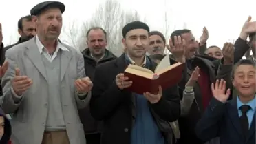 Kardan Bıkan Köylüler Güneş Duasına Çıktı