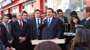 Bakan Çelik: Koca Seyit'in Memleketinde Pazar Yeri Açtı