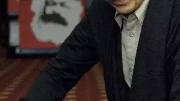 'Ben Bertolt Brecht' Seyirciye Doymuyor!
