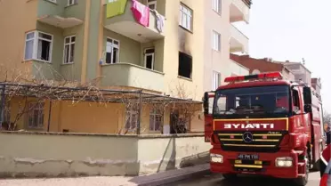 3 Yaşındaki Zümra Perdeleri Yakınca Çıkan Yangında 3 Kişi Zehirlendi