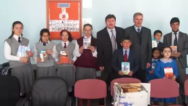 Bafra'dan Hamur'a Kitap ve Kırtasiye Yardımı