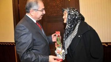 Vali Yaman, Lüleburgaz Huzurevi'ni Ziyaret Etti