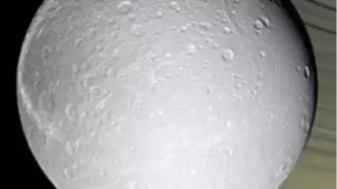 Satürn'ün Uydusunda Buz Volkanı