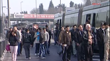 'Şüpheli Poşet' D100 ile Metrobüsü Durdurdu
