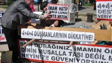 4+4+4'e Karşı Çıkanlara Tabutlu Protesto