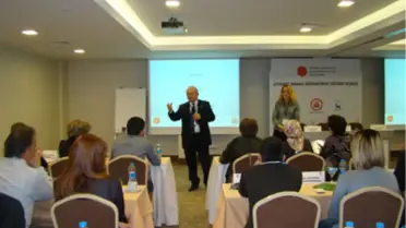Akran Eğitimi İle Hastalar Hastaları Eğitiyor